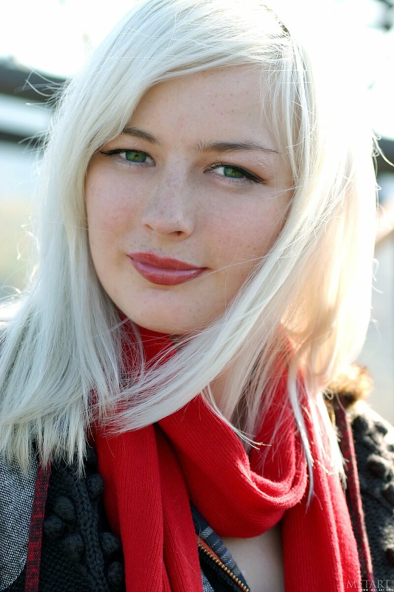 Алиса, 33